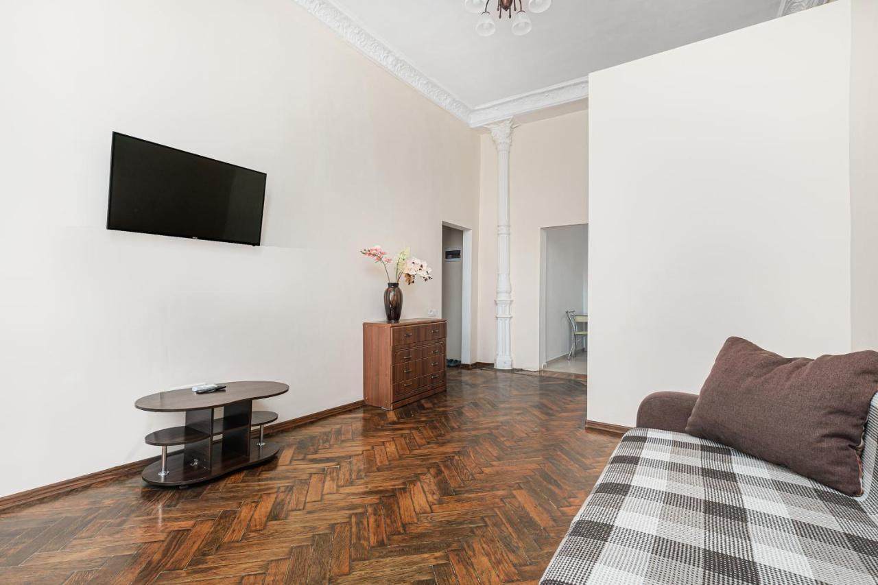 Nice Apartment In The City Center โอเดสซา ภายนอก รูปภาพ